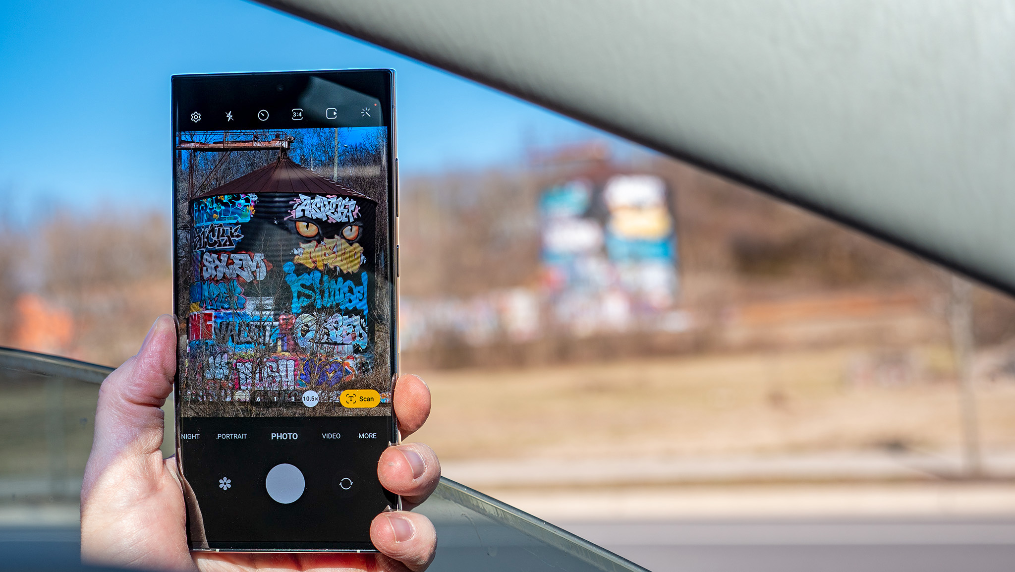 Prendre une photo de graffitis avec un zoom 10x avec le Samsung Galaxy S23 Ultra